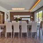 Gaia - Sunset Views, Indoor Heated Pool, Sauna And Games 빌라 멜리에하