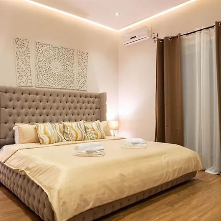 Villa Gaia - Sunset Views, Indoor Heated Pool, Sauna And Games