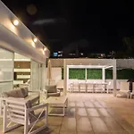 Villa Gaia - Sunset Views, Indoor Heated Pool, Sauna And Games
