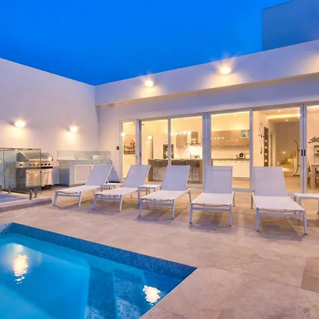 Gaia - Sunset Views, Indoor Heated Pool, Sauna And Games *