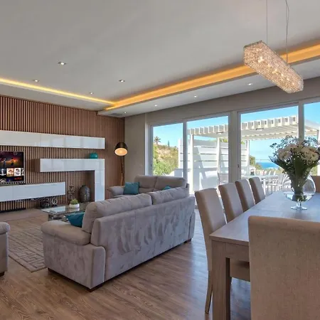 Gaia - Sunset Views, Indoor Heated Pool, Sauna And Games