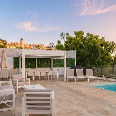 Villa Gaia - Sunset Views, Indoor Heated Pool, Sauna And Games