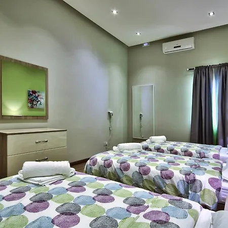 Villa Gaia - Sunset Views, Indoor Heated Pool, Sauna And Games