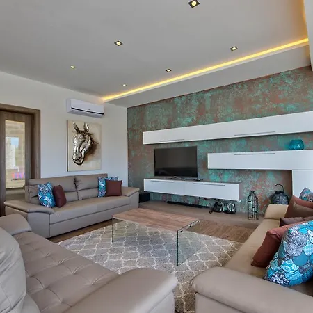 Gaia - Sunset Views, Indoor Heated Pool, Sauna And Games Villa Mellieha