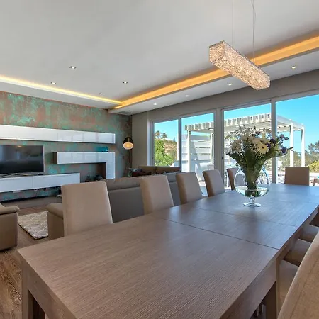 Gaia - Sunset Views, Indoor Heated Pool, Sauna And Games * 梅利哈