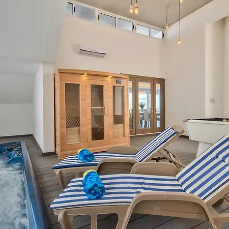 Gaia - Sunset Views, Indoor Heated Pool, Sauna And Games Mellieha