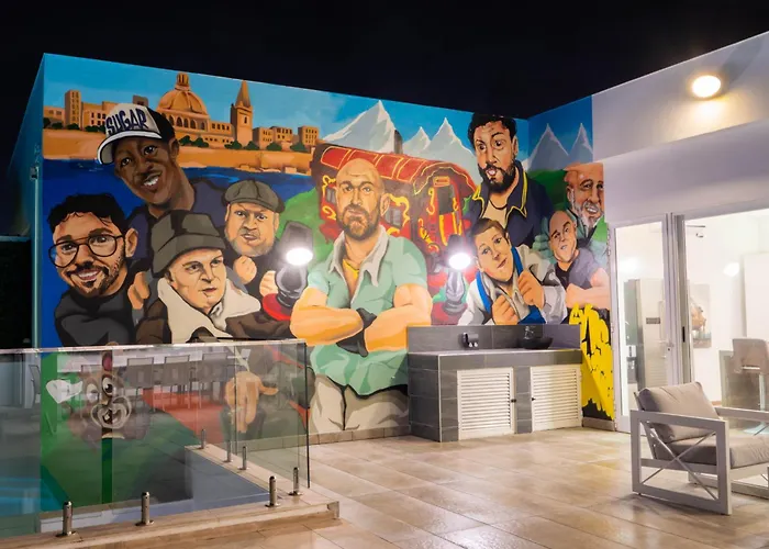 Villa Gaia - Sunset Views, Indoor Heated Pool, Sauna And Games Mellieha