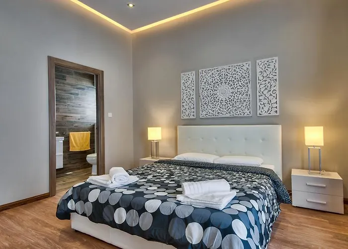 Gaia - Sunset Views, Indoor Heated Pool, Sauna And Games Mellieħa