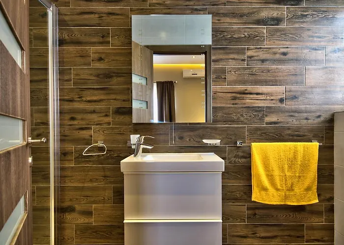 Gaia - Sunset Views, Indoor Heated Pool, Sauna And Games *